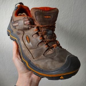 Keen Durand Low Waterproof hiking shoe